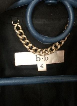 Пиджак жакет приталенный классный размер 40-42 регулируется