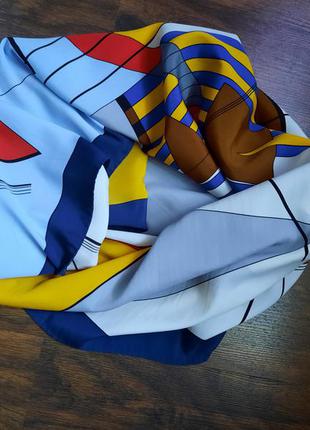 Очень яркий шелковый итальянский подписной платок с геометрическим орнаментом6 фото
