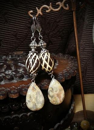 Серьги с каплями кружевного агата и керамическими бусинами