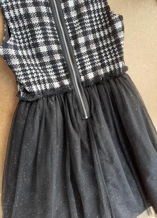 Стильное чёрное платье в клетку с пышной фатиновой юбкой 9 лет5 фото