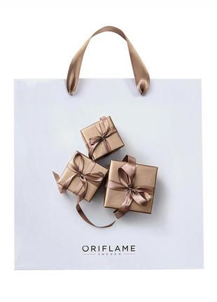 Женский подарочный пакет oriflame орифлейм новогодняя магия 527123 белый золотистый подарки1 фото