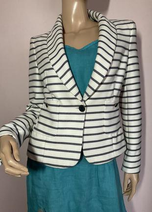 Стильний жакет в стані нового/м/ brend zara