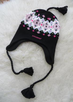 Крута шапка з косами kickers