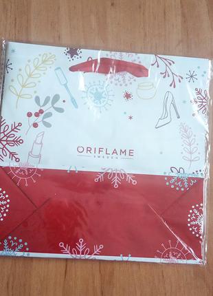 Женский подарочный пакет мода oriflame орифлейм снежинки косметика зимний принт 527110 новогодний2 фото