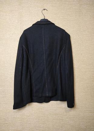 Черный теплый пиджак жакет блейзер с отсрочкой3 фото