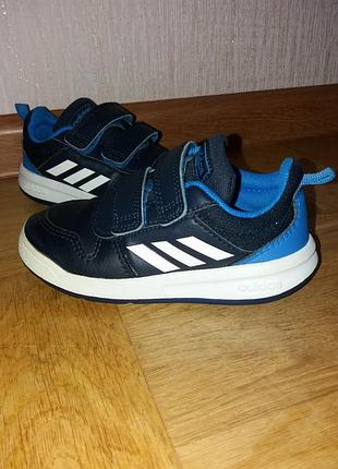 Кроссовки adidas 24р. оригинал.