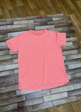 Яскрава Футболка next