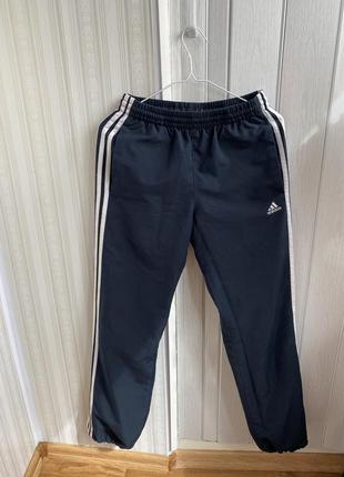 Спортивные штаны adidas