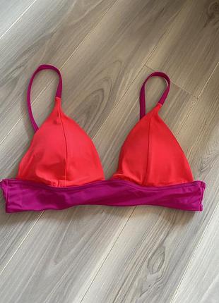 Новый фирменный розовый купальный верх бюст