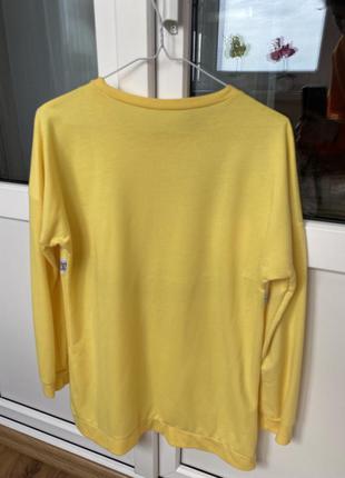 Жёлтый свитер2 фото
