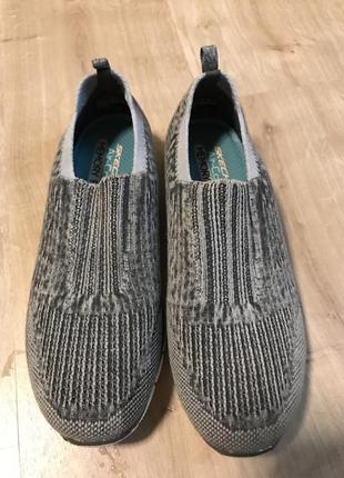 Кросівки-кеди -сліпони skechers