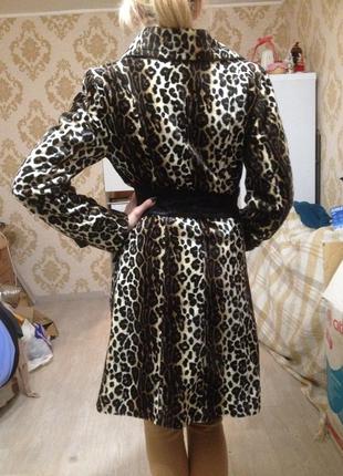 Модное стильное пальто тигровое с звериным принтом2 фото