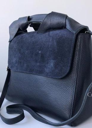 Вместительная кожаная сумка 29386-1 италия с плечевым ремешком темно-синяя1 фото