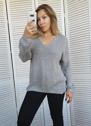 Серый свитер оверсайз
