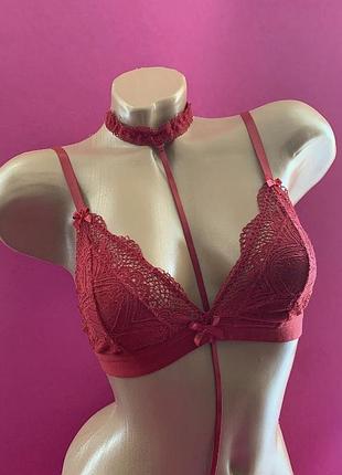 Кружевной бюстгальтер +чокер