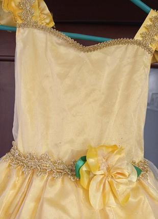 Очень красивое платье карнавальное принцесса белль 5-6 лет с кругами7 фото