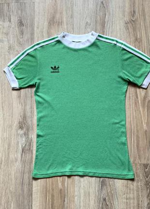 Мужская винтажная спортивная футболка adidas vintage