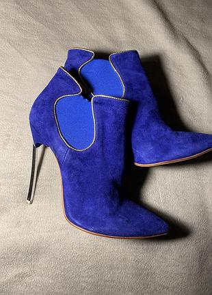 Замшеві ботильйони