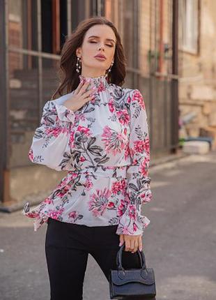 Нарядна блузка