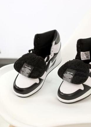 Шикарные женские высокие зимние кроссовки nike air jordan 1 retro на меху унисекс 36-45 р3 фото