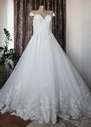 Весільна сукня
