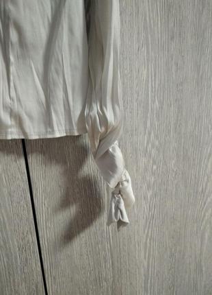 Блузка белая атласная с рукавами-буфами5 фото