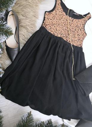 Красивое черное платье, верх вышитый бронзовыми пайетками, шифоновый низ на подкладке.4 фото
