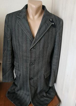 Чоловіче пальто zara men herringbone /стильне пальто під шию
