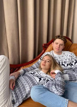 Парные свитера с оленями женский / мужской  белый купить наложенный платеж family look3 фото