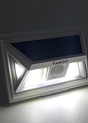 Led світильник на сонячній батареї vargo 10w1 фото