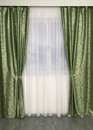 Портьерная ткань для штор жаккард зеленого цвета с вензелями