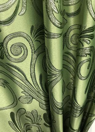 Портьерная ткань для штор жаккард зеленого цвета с вензелями