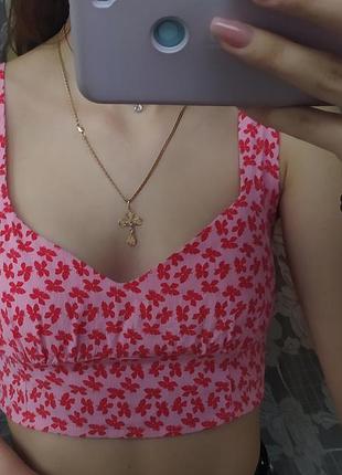 Топ от stradivarius