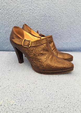 Ботильйони (туфлі) жіночі, фірми elegance