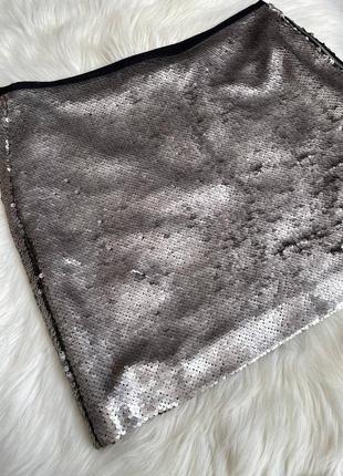 Юбка в пайетки zara .