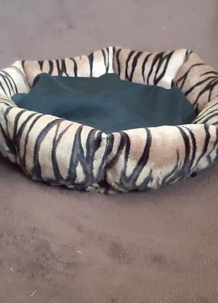 Меховая лежанка лежак 30×30 спальное место для кошек и собак