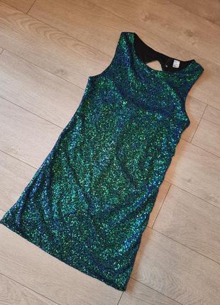Шикарное платье хамелион с переливом зелёного и синего .