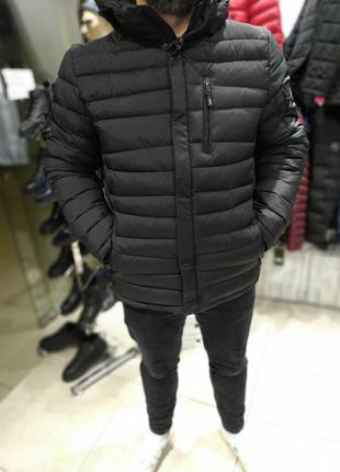 Зимовий пуховик