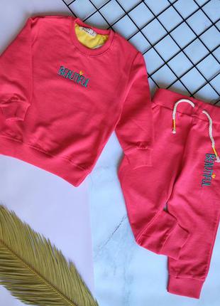 Костюм на дівчинку