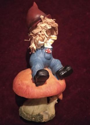 Статуетка з полистоун. англія. 17см.