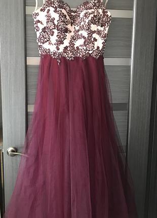 Випускне плаття.