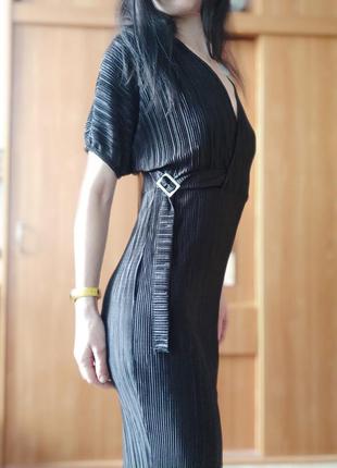 Черное платье плиссе4 фото