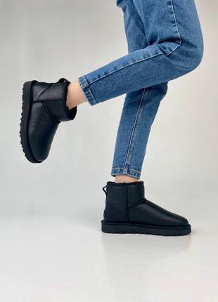 Зимові уггі ugg mini black на овчині5 фото