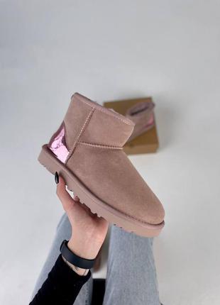 Зимові уггі ugg mini pink на овчині2 фото