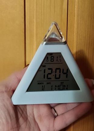 Годинник піраміда 4