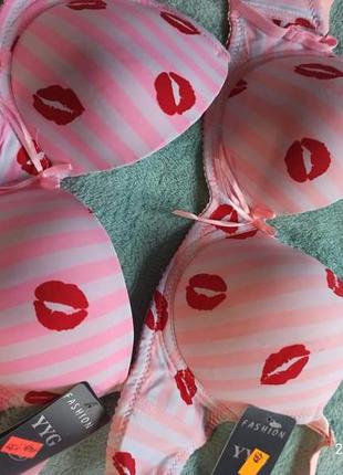 Бюстгалтер