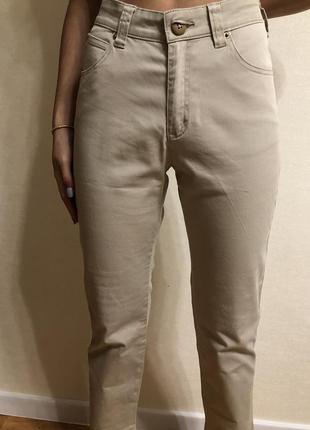 Джинсы на  armani ridged jeans