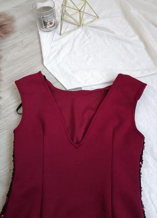 Бордовое платье, блестящие пайетки вышитые узорами.9 фото
