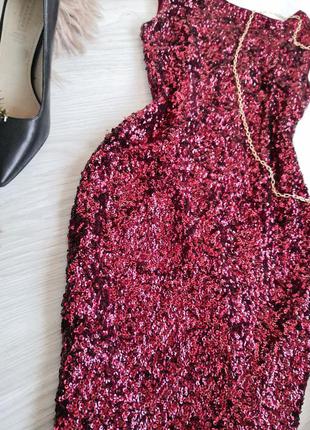 Бордовое платье, блестящие пайетки вышитые узорами.7 фото