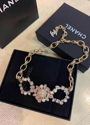 Брендовая подвеска под шею с жемчугом и цирконием в позолоте